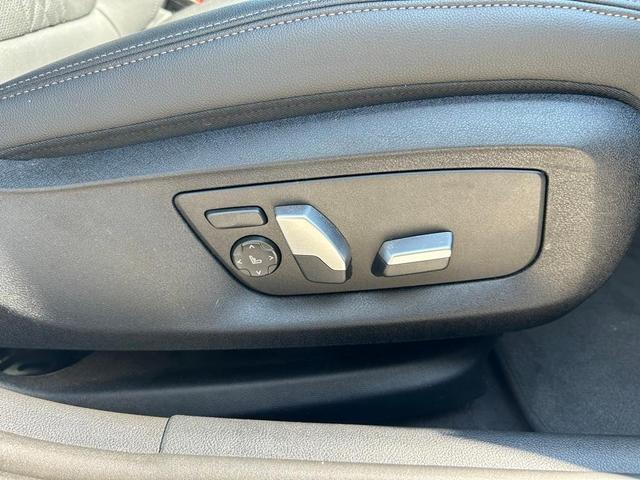 Photo of 2022 Black Sapphire Metallic BMW 540