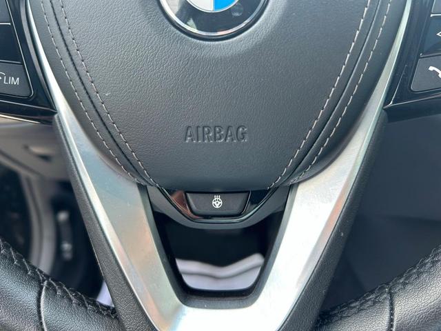Photo of 2022 Black Sapphire Metallic BMW 540