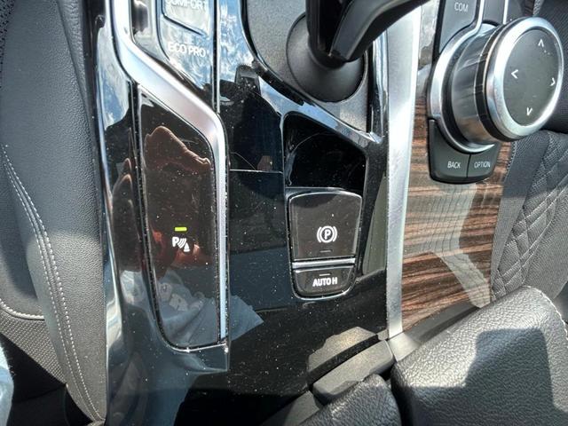 Photo of 2022 Black Sapphire Metallic BMW 540