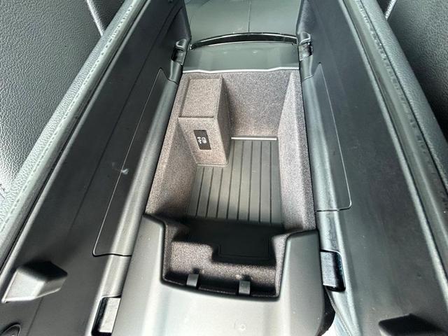 Photo of 2022 Black Sapphire Metallic BMW 540