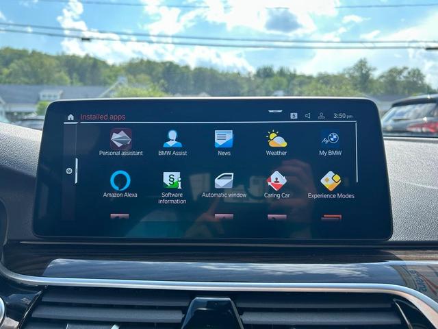 Photo of 2022 Black Sapphire Metallic BMW 540