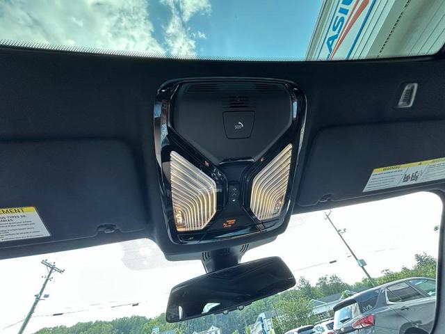 Photo of 2022 Black Sapphire Metallic BMW 540