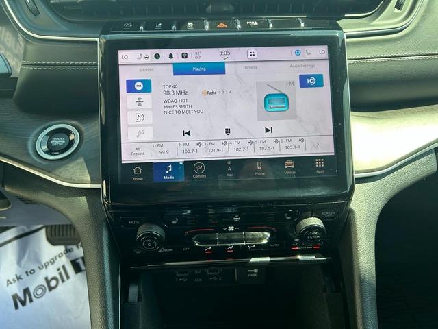 Photo of 2023 Diamond Black Jeep Grand Cherokee L