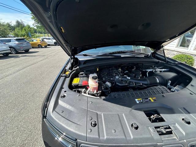 Photo of 2023 Diamond Black Jeep Grand Cherokee L