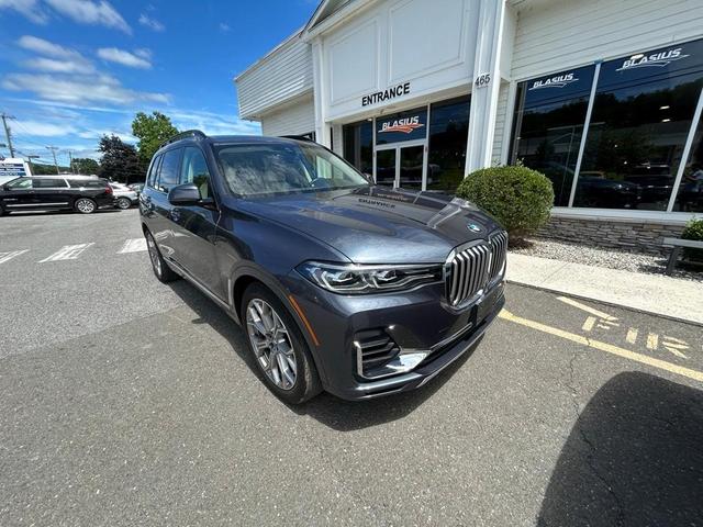 Photo of 2022 Arctic Gray Metallic BMW X7