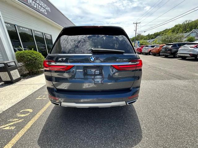 Photo of 2022 Arctic Gray Metallic BMW X7