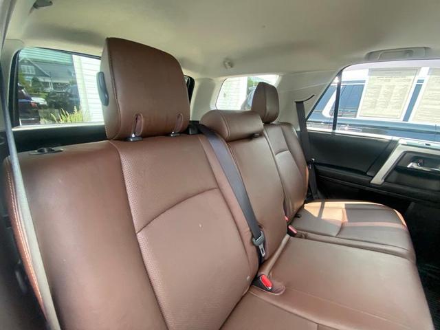 Photo of 2020 Blue Toyota 4Runner