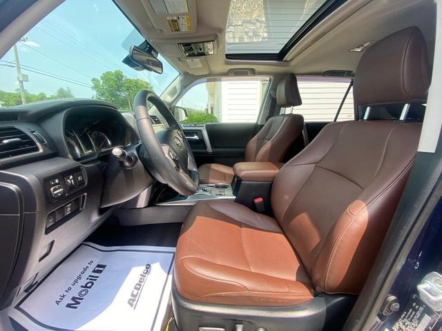 Photo of 2020 Blue Toyota 4Runner
