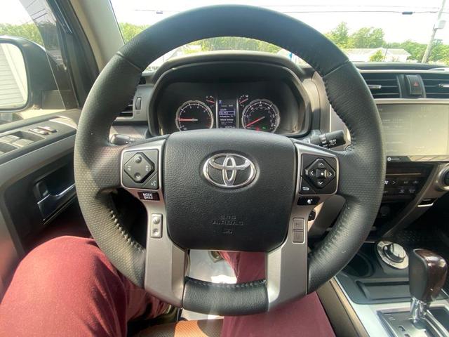Photo of 2020 Blue Toyota 4Runner