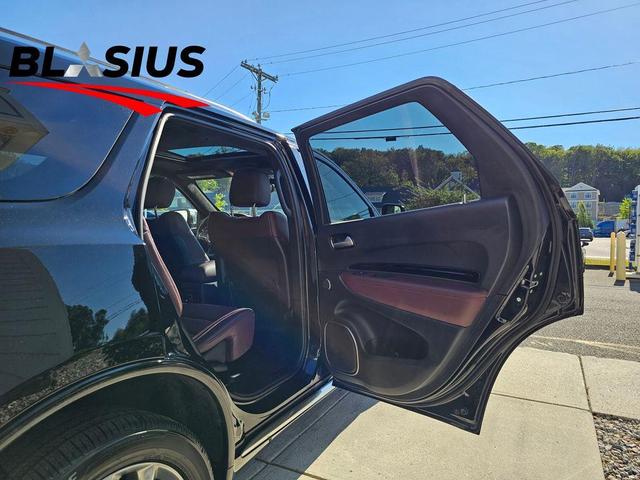 Photo of 2023 DB Black Crystal Clearcoat Dodge Durango