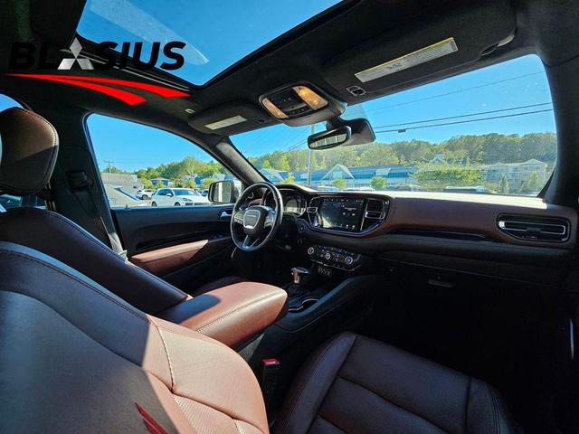 Photo of 2023 DB Black Crystal Clearcoat Dodge Durango