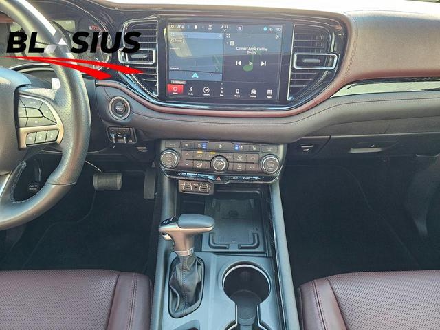 Photo of 2023 DB Black Crystal Clearcoat Dodge Durango