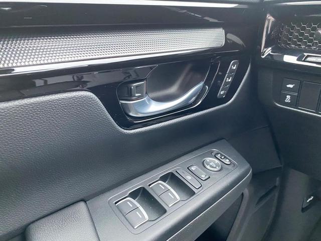 Photo of 2023 Red Honda CR-V Hybrid