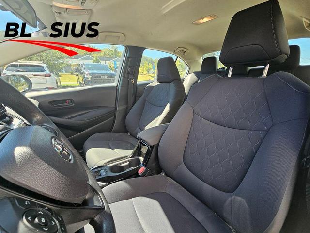 Photo of 2022 Gray Toyota Corolla