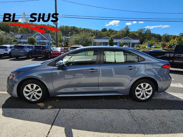 Photo of 2022 Gray Toyota Corolla