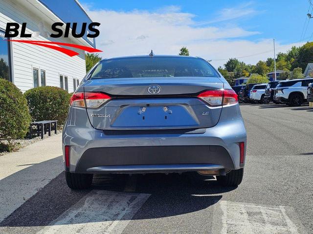 Photo of 2022 Gray Toyota Corolla