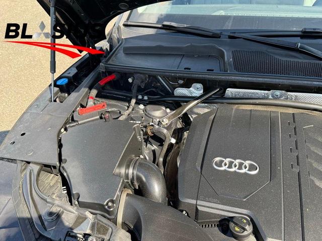 Photo of 2022 Mythos Black Metallic Audi Q5