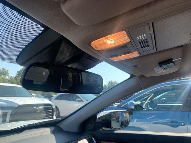 Photo of 2022 Platinum White Pearl Honda CR-V