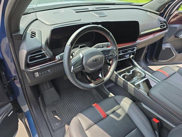 Photo of 2024 Lakeshore Blue Metallic Chevrolet Traverse