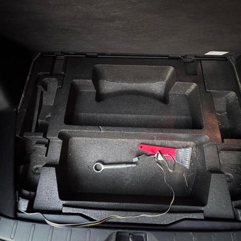 Photo of 2017 Venetian Red Pearl Subaru Forester