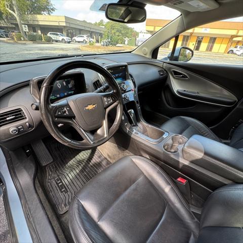 Photo of 2013 Blue Topaz Metallic Chevrolet Volt