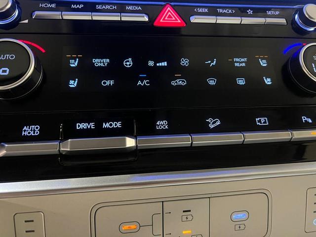 Photo of 2026 Phantom Black Hyundai SANTA FE HEV