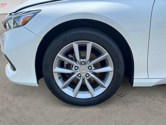 Photo of 2021 Platinum White Pearl Honda Accord