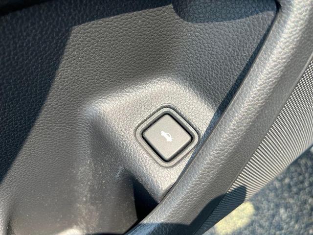 Photo of 2021 Platinum White Pearl Honda Accord