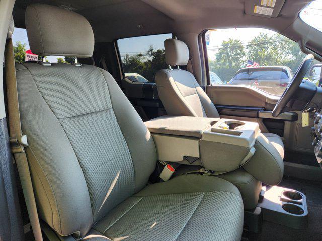 Photo of 2017 Oxford White Ford F-150