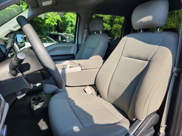 Photo of 2017 Oxford White Ford F-150