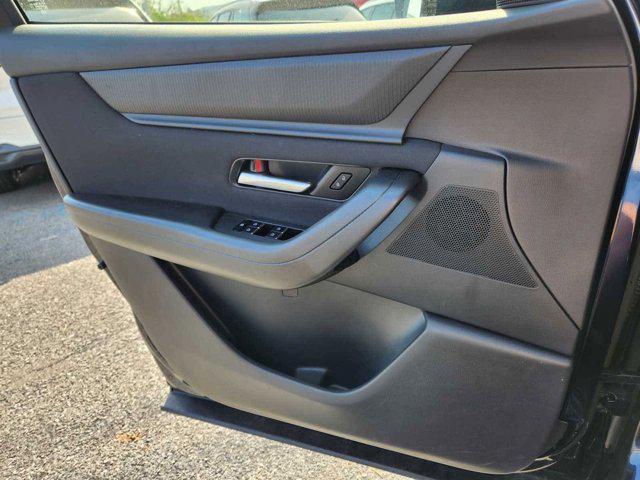 Photo of 2024 Deep Crystal Blue Mica Mazda CX-90