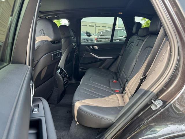 Photo of 2022 Dark Graphite Metallic BMW X5