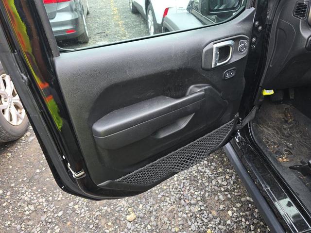 Photo of 2022 Black Clearcoat Jeep Wrangler Unlimited