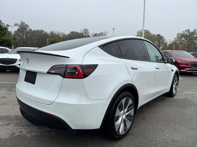 Photo of 2021 White Tesla Model Y