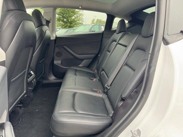 Photo of 2021 White Tesla Model Y