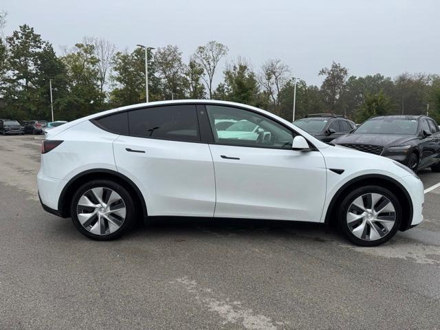 Photo of 2021 White Tesla Model Y