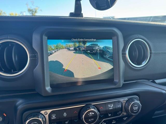 Photo of 2022 Silver Zynith Clearcoat Jeep Wrangler Unlimited 4xe