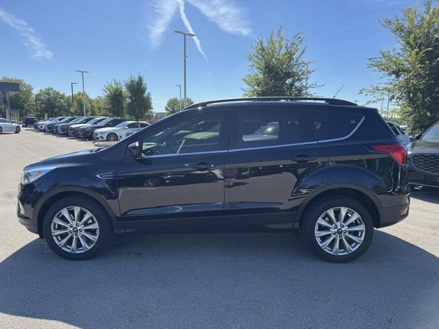 Photo of 2019 Black Ford Escape