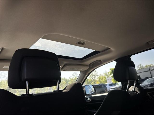 Photo of 2012 Black Forest Green Pearlcoat Jeep Grand Cherokee