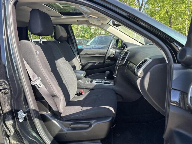 Photo of 2012 Black Forest Green Pearlcoat Jeep Grand Cherokee