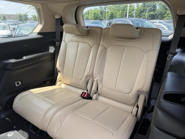 Photo of 2022 Metallic Jeep Grand Cherokee L