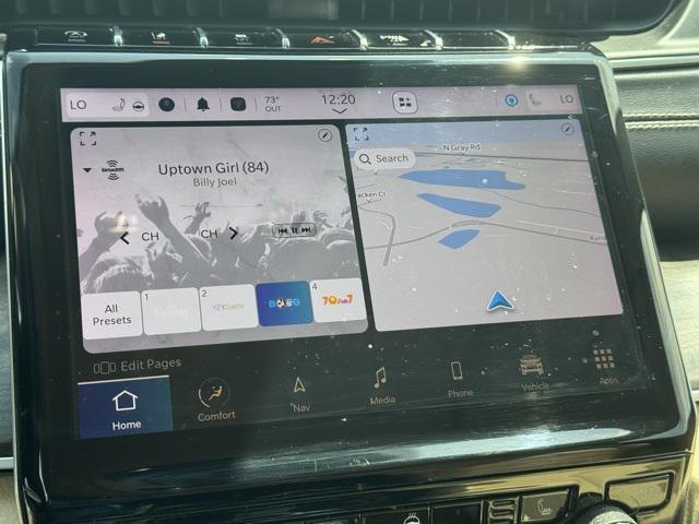 Photo of 2022 Metallic Jeep Grand Cherokee L