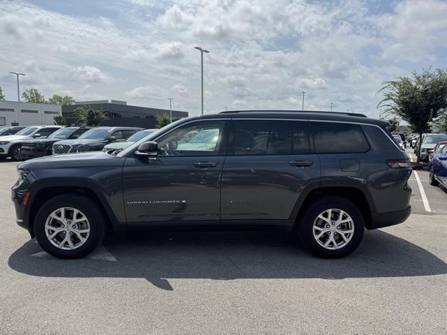 Photo of 2022 Metallic Jeep Grand Cherokee L
