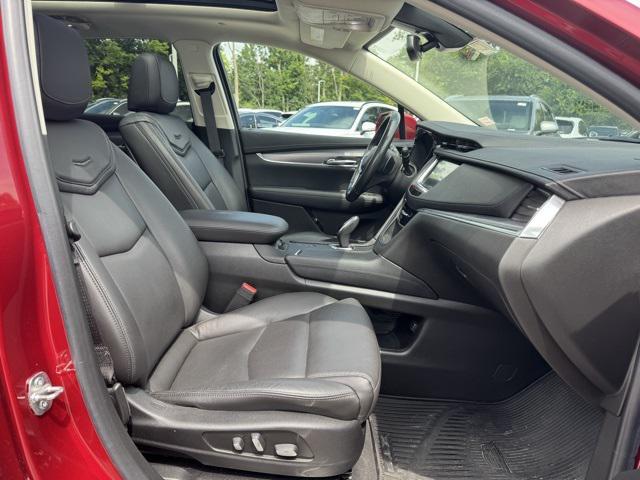 Photo of 2019 Red Horizon Tintcoat Cadillac XT5