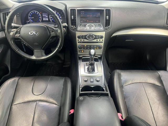 Photo of 2012 Gray INFINITI G25x