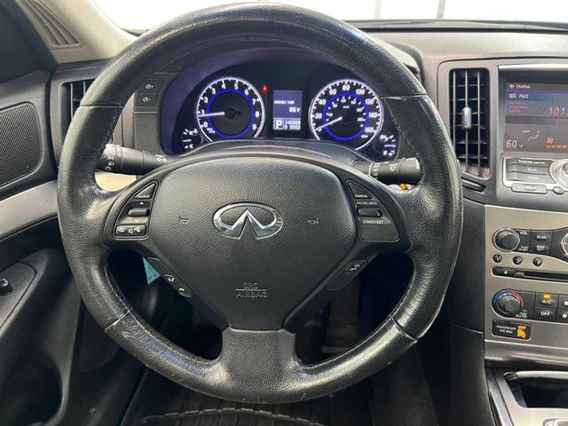 Photo of 2012 Gray INFINITI G25x
