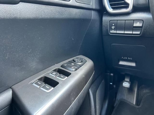 Photo of 2019 Gray Kia Sportage