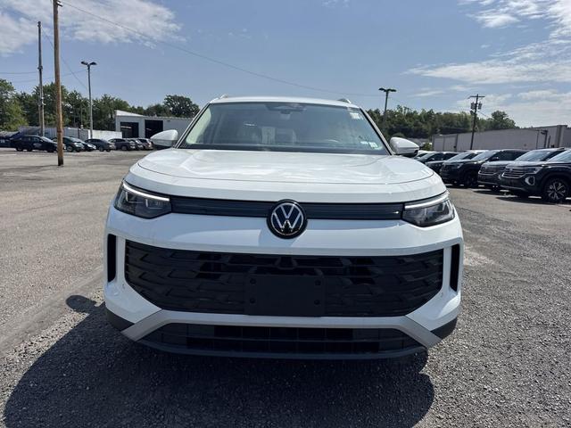 Photo of 2025 Pure White Volkswagen Tiguan