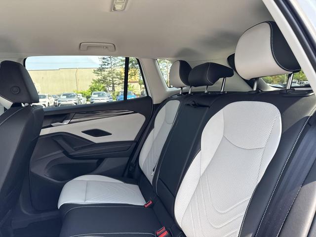 Photo of 2025 Pure White Volkswagen Tiguan
