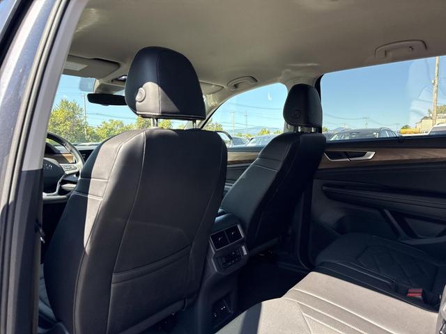 Photo of 2024 Platinum Gray Metallic Volkswagen Atlas